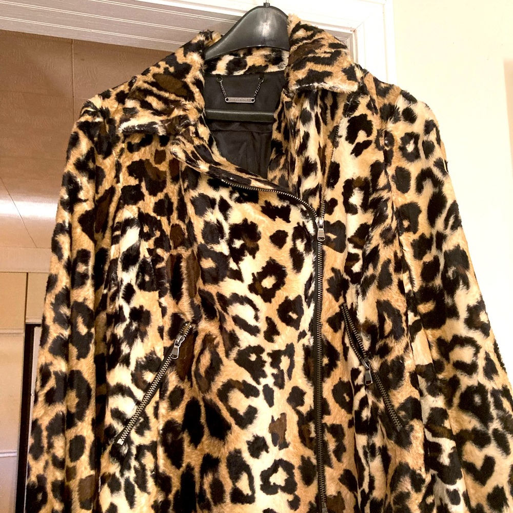 Waist length Faux leopard jacket